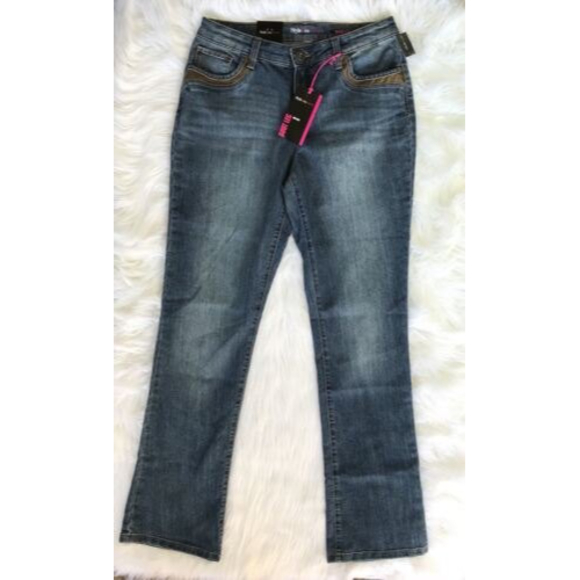 Style & Co Jeans Boot Leg Blue Jeans Sz 4 Blue Brown Trim Pants - Picture 1 of 4